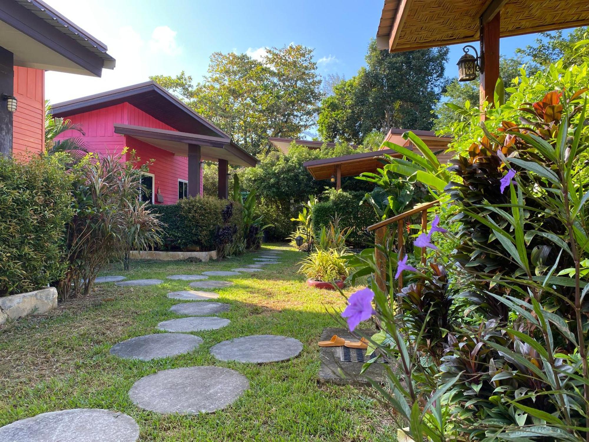 Coconut Lanta Resort @Klong Dow Beach Krabi town Exterior foto