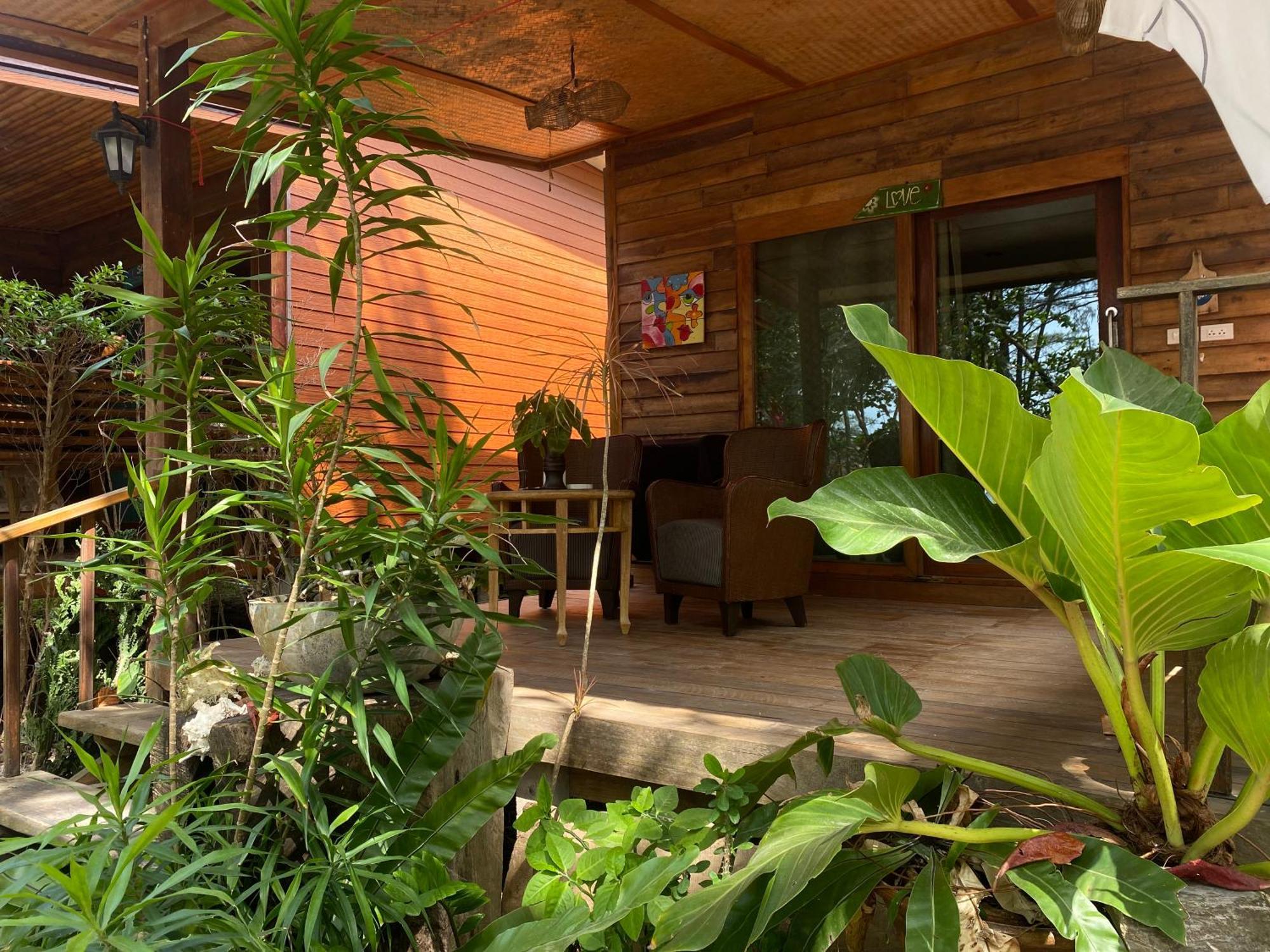Coconut Lanta Resort @Klong Dow Beach Krabi town Exterior foto